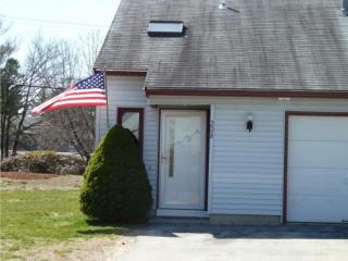 208 Millwright Dr, Nashua, NH 03063-5003