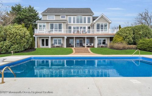 14 Bayview Ave, Island Heights, NJ 08732-7706