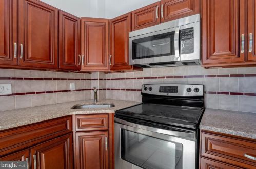 1704 Girard Ave, Philadelphia PA  19130-1514 exterior