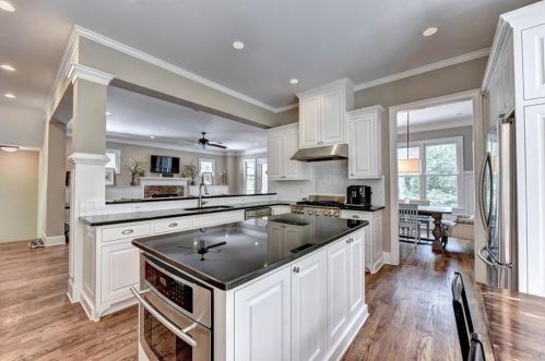 1603 Grant Dr, Atlanta GA  30319-3589 exterior