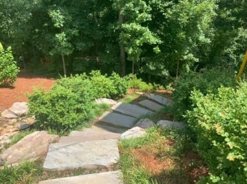 6613 Beacon Dr, Atlanta GA  30328 exterior