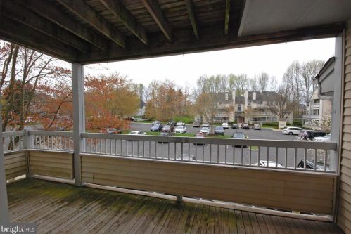 101 Lassen Ct, Princeton NJ  08540-7083 exterior