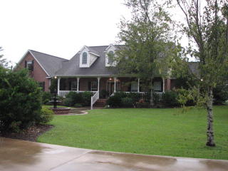 77 Satilla Church Rd, Jesup, GA 31545-2764