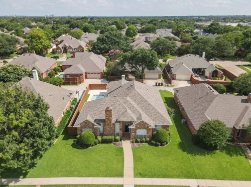 2704 Redfield Dr, Plano TX  75025-2339 exterior