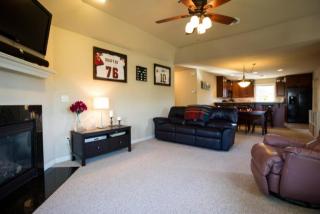 55 Midway Farms Ln, Lancaster, PA 17602-2671