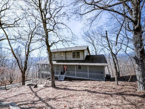56 Little Hendricks Mountain Cir, Big Canoe, GA 30143-7260