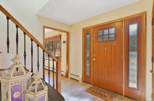 36 Laurel Dr, Upper Stepney CT  06468-1650 exterior