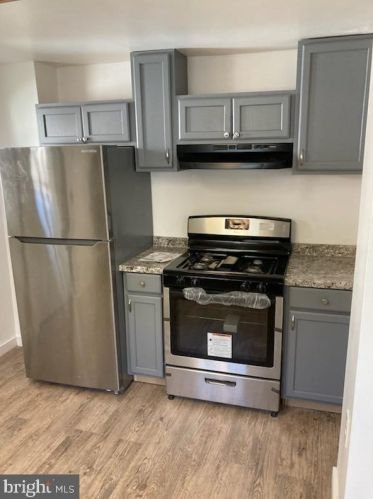 356 Schiller Ave, Trenton, NJ 08610-6026