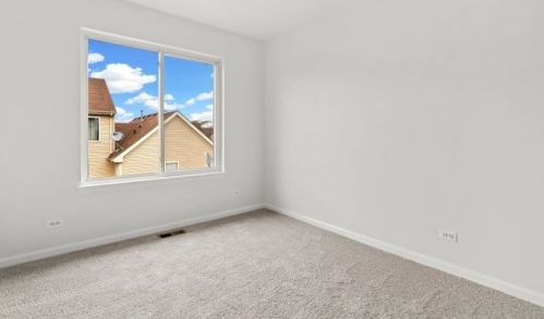 902 Galway Ln, Pingree Grove IL  60140-9174 exterior