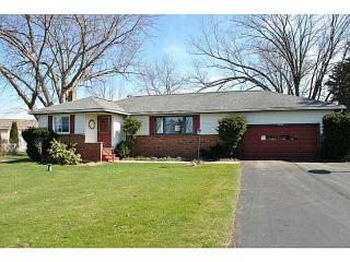 4029 Hershey Rd, Erie, PA 16506-4717
