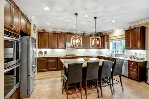 44260 Nighthawk Pass, Temecula CA  92592-1388 exterior