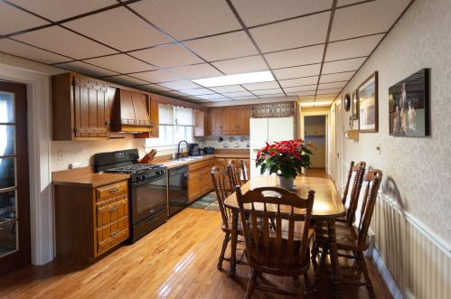 5929 Western Ave, Willowbrook IL 60514-1709 exterior