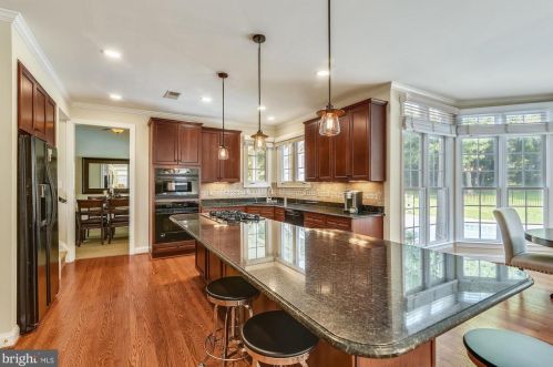 38232 Parnell Ct, Lovettsville, VA 20180-2969