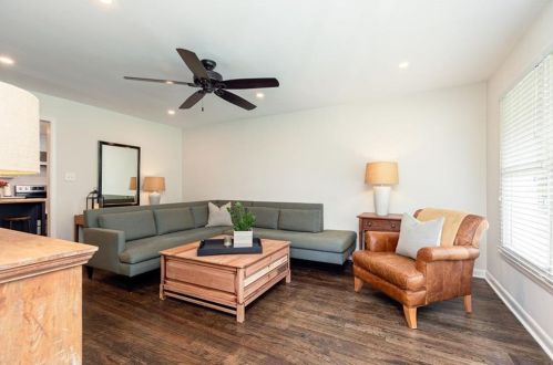 2494 Crockett Dr, Marietta, GA 30067-7074