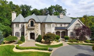 12 Pond Vw, Montville Township, NJ 07045-8604