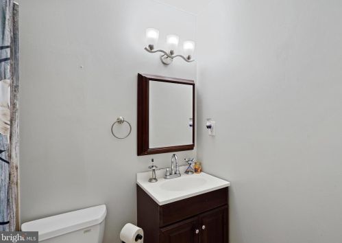 3505 Crag Mews, Woodbridge VA  22193-5314 exterior