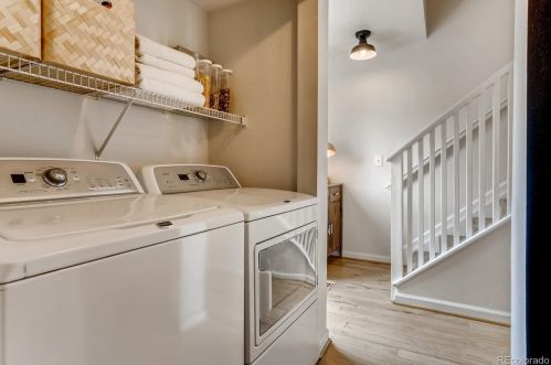 773 Locust St, Denver CO 80207-3942 exterior