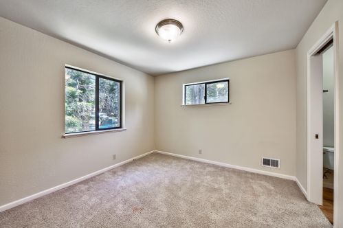 10704 Jeffrey Way, Truckee CA  96161-2520 exterior