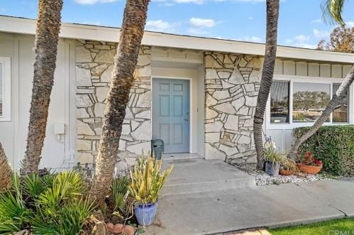 13441 Sandhurst Pl, Santa Ana, CA 92705-2140