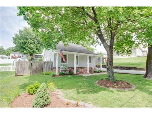 2414 Gillis St, Alton, IL 62002-5133