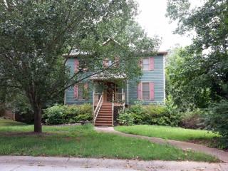 2847 Quinbery Dr, Lithonia, GA 30039-8008