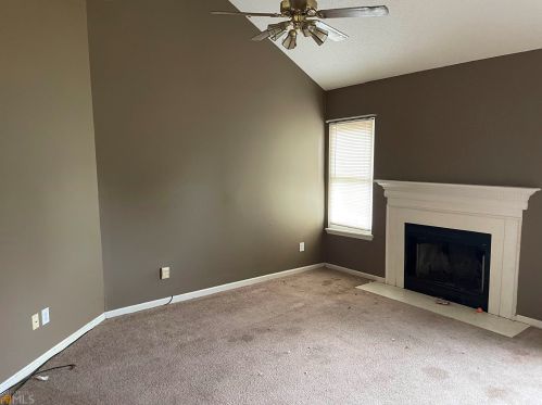 743 Gateway Dr, Bonaire, GA 31005-3321