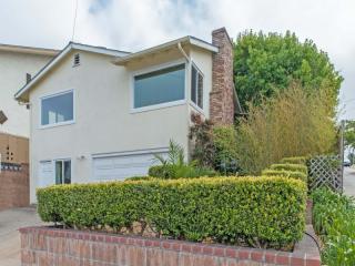 621 Mcclellan Ave, Monterey CA  93940-1719 exterior