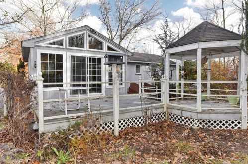 19 Ridgewood Road Ext, Colchester, CT 06415-5124