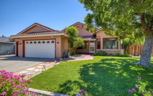 501 Muir Ct, Vacaville, CA 95687-3465