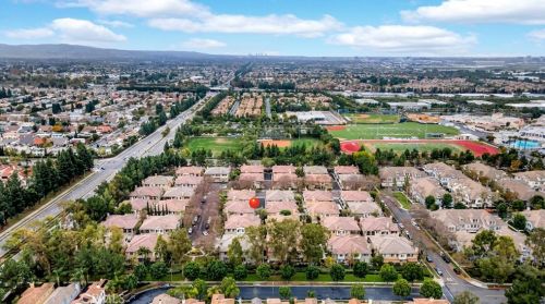 21 Salton, Irvine CA  92602-2425 exterior