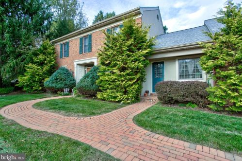 150 Bentley Ln, Lancaster PA  17603-6223 exterior