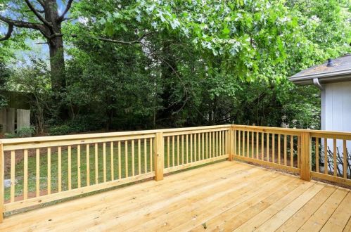 4904 Lakeside Dr, Atlanta GA  30360-1760 exterior