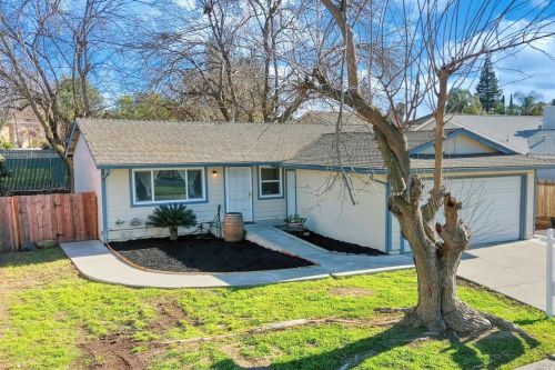 349 Ponderosa Dr, Vacaville, CA 95687-3327