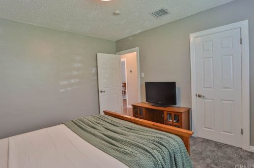 2019 Chilton Dr, Glendale CA  91201-1169 exterior