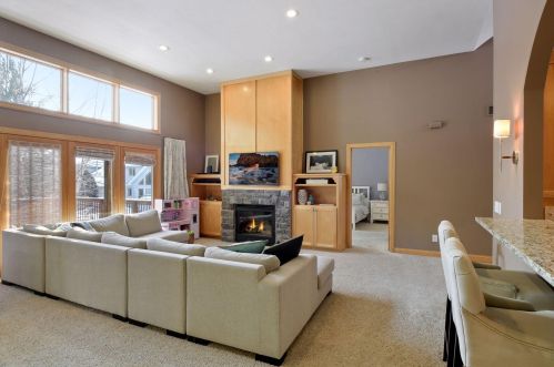 2479 Grey Eagle Cir, Saint Paul MN  55129-6221 exterior