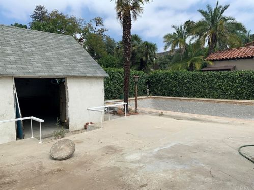 2451 Bywood Dr, Glendale CA  91206-4704 exterior