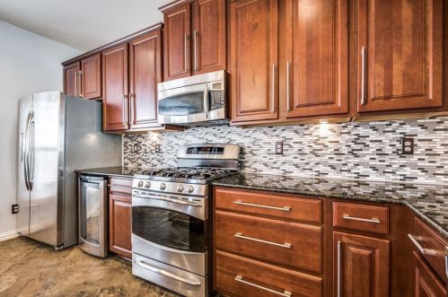 1558 Biltmore Ln, Irving TX  75063-3503 exterior
