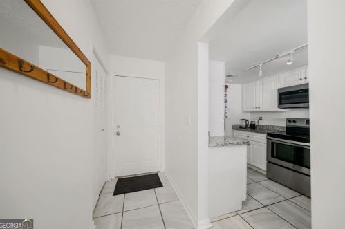 15 Finch Dr, Atlanta GA  30308-6501 exterior