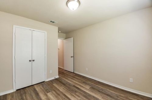 5910 Bonnell Ave, Fort Worth TX  76107-6623 exterior