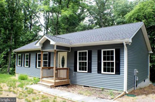 191 Blueberry Ln, Harpers Ferry, WV 25425-4816