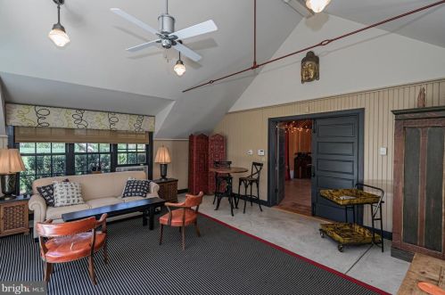 1075 Great Rd, Princeton NJ  08540-1246 exterior