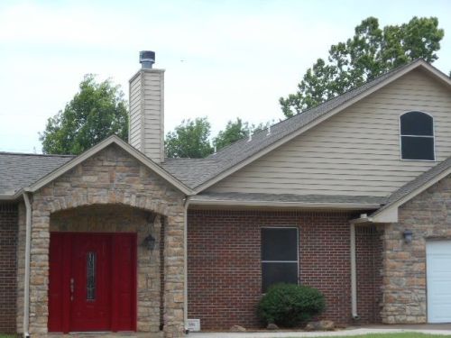 306 Young St, Stillwater, OK 74075-8231