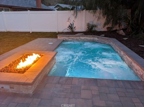 857 Crosby Ave, Simi Valley CA  93065-5012 exterior