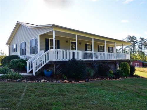 1420 County Line Rd, Countyline, NC 28634-8908