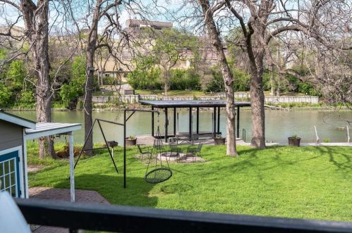 120 Erskine Fry, Seguin TX 78155 exterior