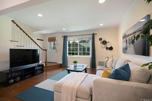 17 Woodfern, Irvine CA  92614-5457 exterior