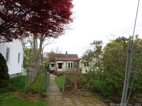 53 Green St, Wallingford, CT 06492-4629