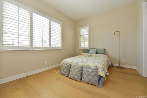 106 Long Fence, Irvine CA  92602-1807 exterior