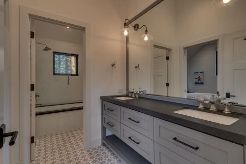 377 James Mciver, Truckee CA  96161-5176 exterior