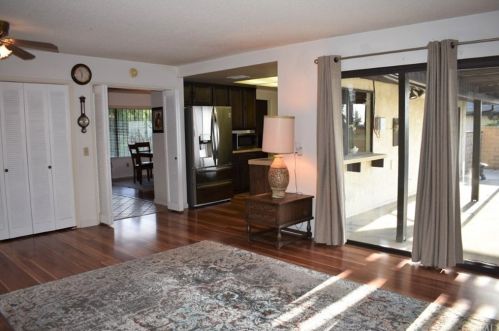 1270 San Cristobal Dr, Riverside, CA 92506-3623